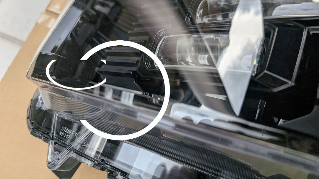 ホンダ　N-BOX JF5.6 左ヘッドライト