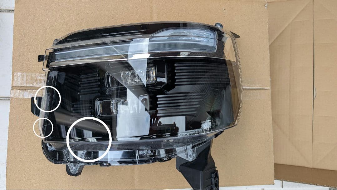 ホンダ　N-BOX JF5.6 左ヘッドライト