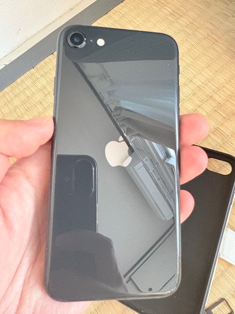 iPhone SE (第2世代) 128Gブラック SIMフリー
