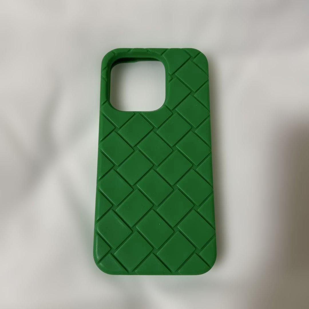 ボッテガ・ヴェネタ　iPhone15proケース