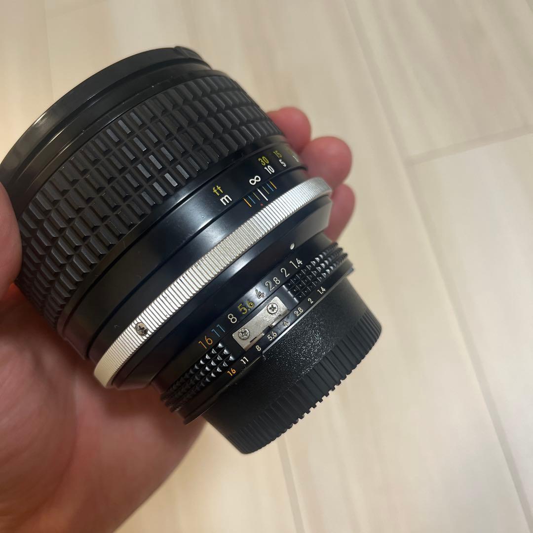美品Nikkor 85mm f/1.4 レンズ