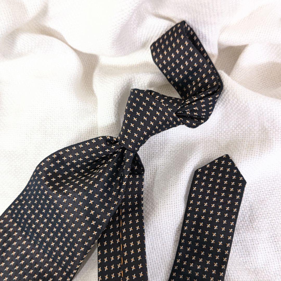 タイユアタイTIE YOUR TIE小紋柄シルク9cm幅ビジネスネクタイ茶