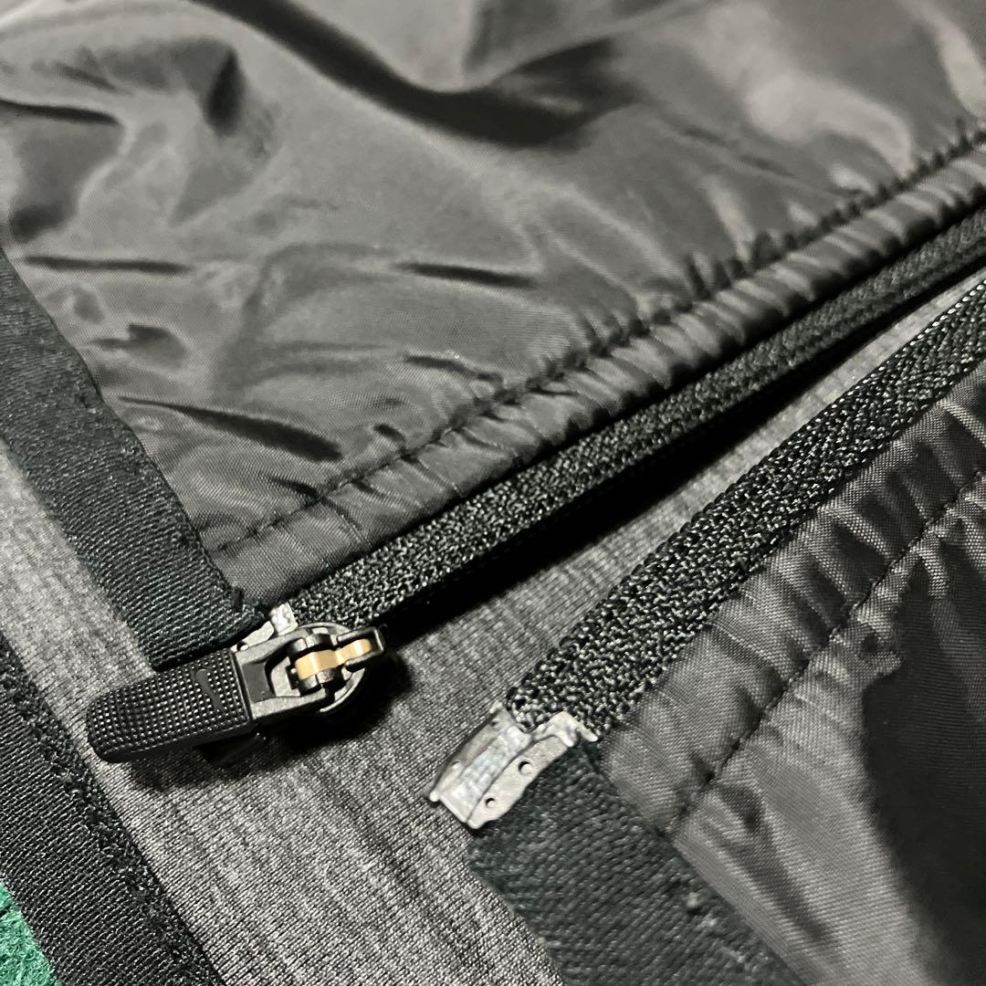 美品　NIKE GOLF ナイキゴルフ　XXL エアロロフト　ダウンベスト中綿