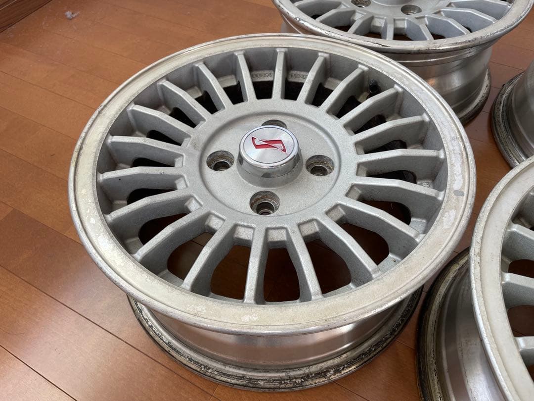 DR30 スカイライン RS 後期 純正ホイール 4本セット 専用ナット付き