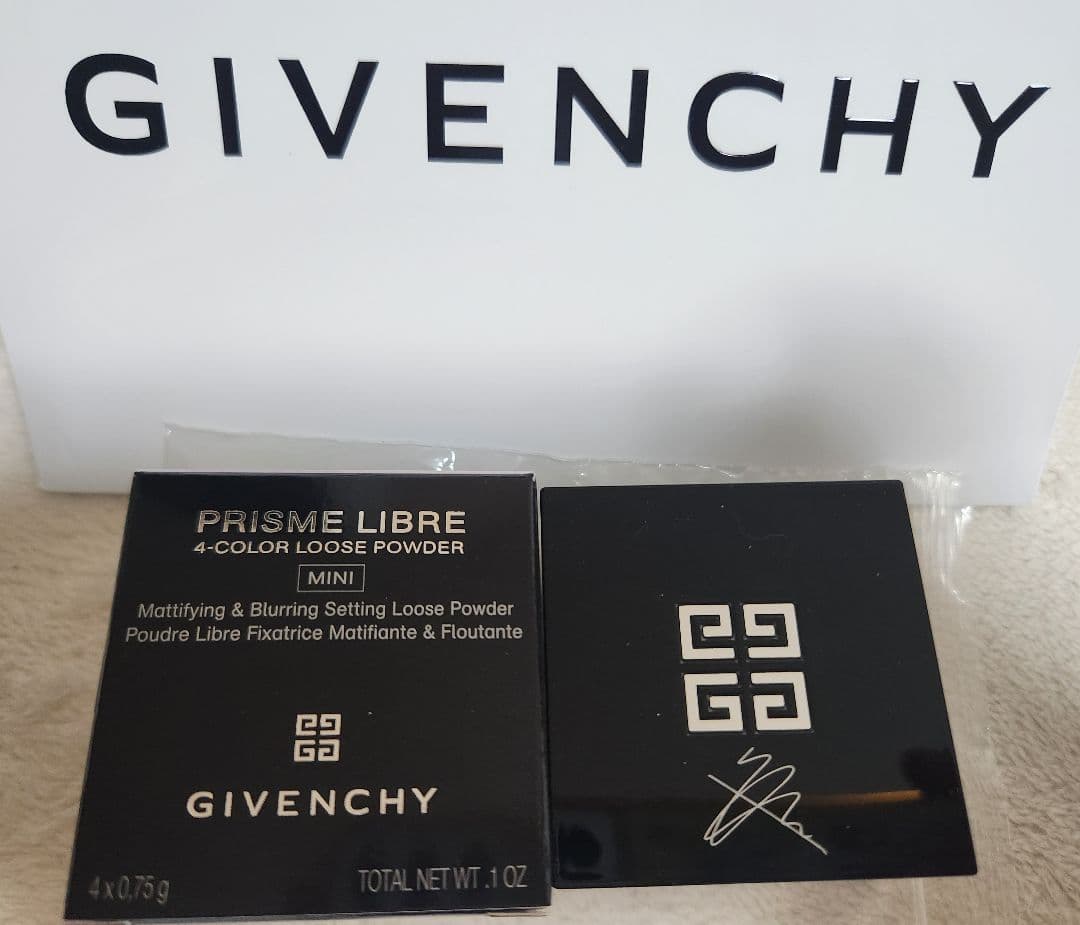 Straykids ヒョンジン12点 GIVENCHYサイン刻印入りミニパウダー