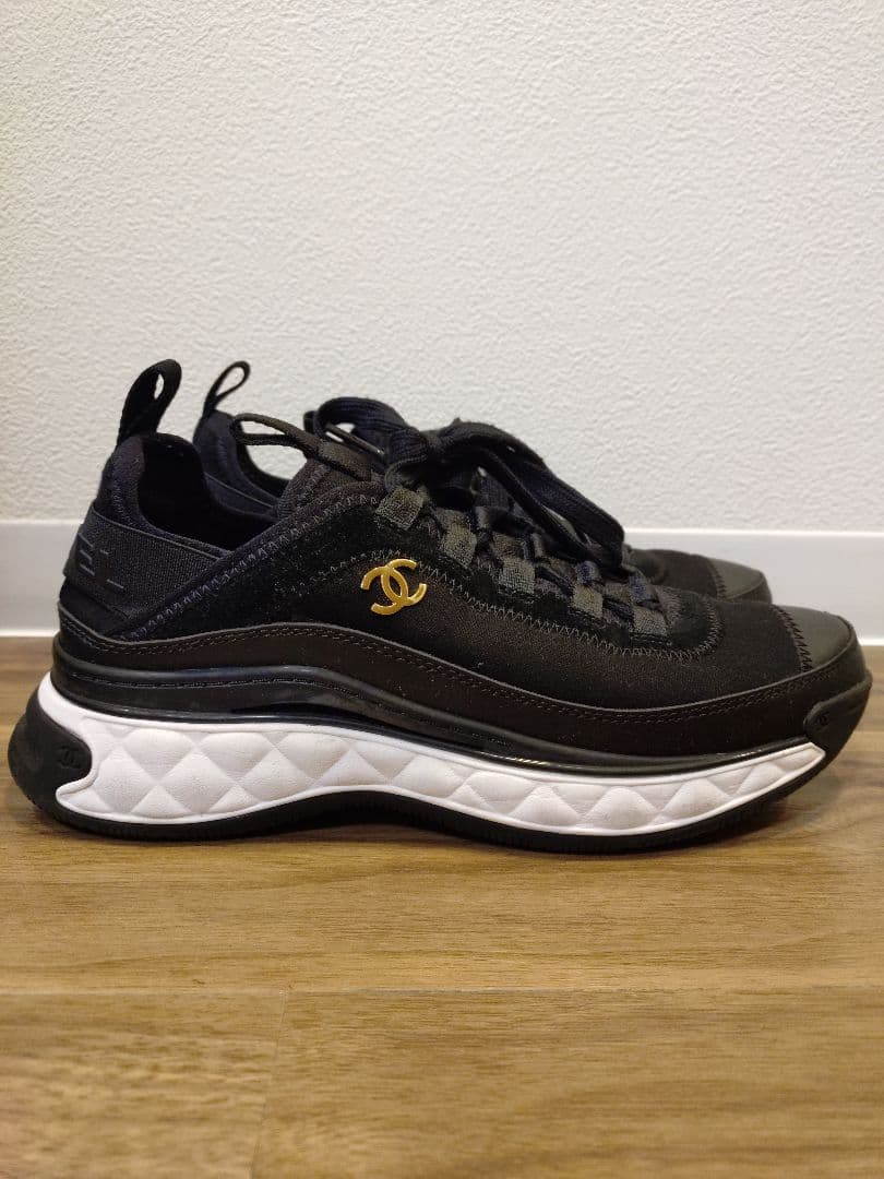 ぽ*ん様 CHANEL ブラック スニーカー 39