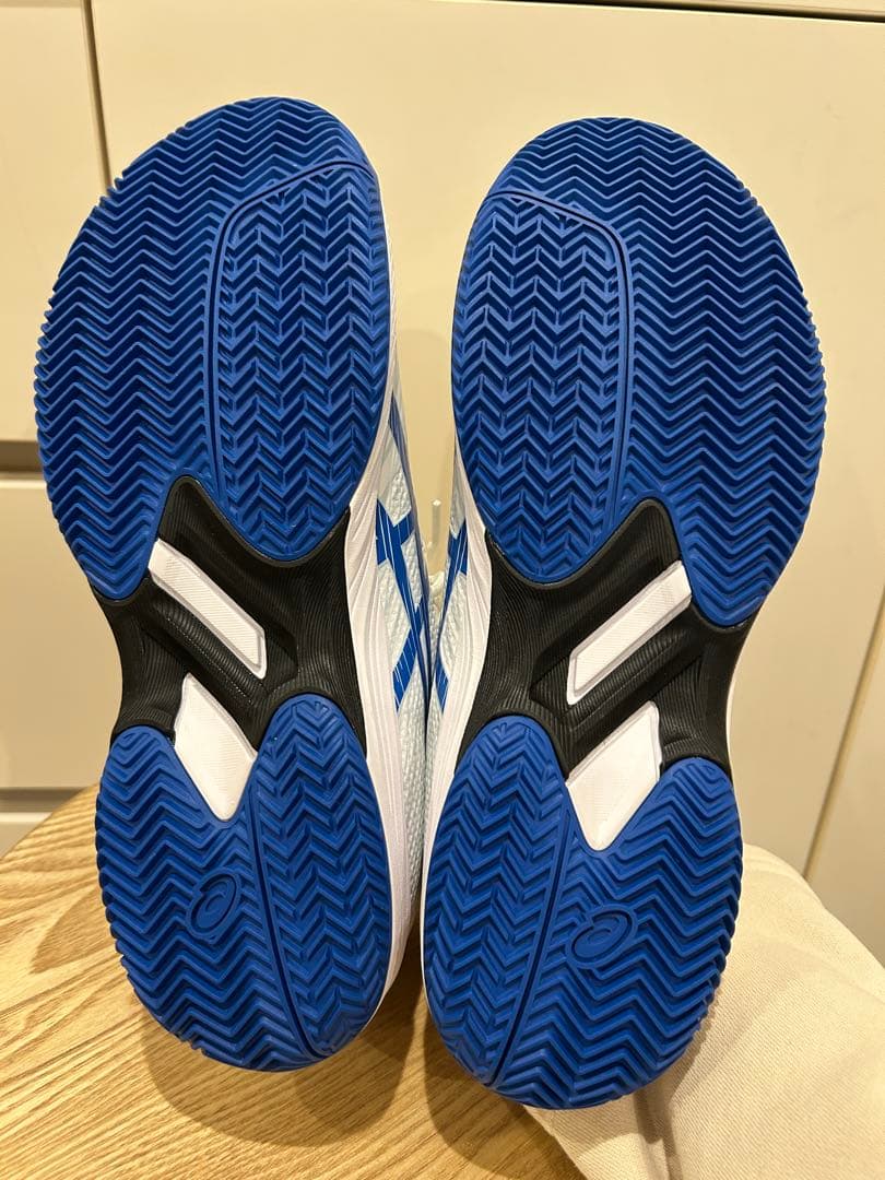 asics テニス　シューズ　28センチ
