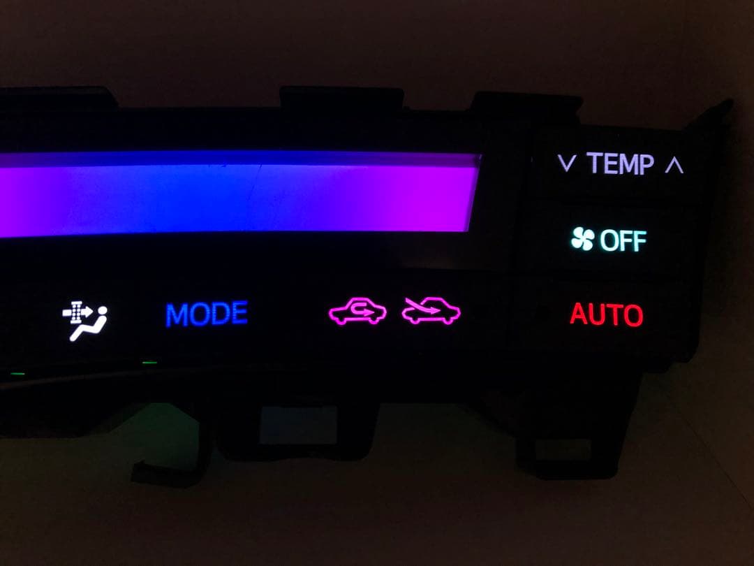 ZVW30 30プリウス　前期　エアコンパネル LED打ち替え済み　カラフル 2