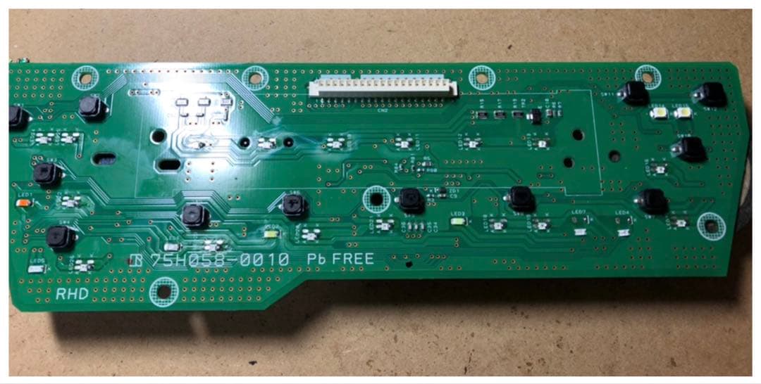 ZVW30 30プリウス　前期　エアコンパネル LED打ち替え済み　カラフル 2