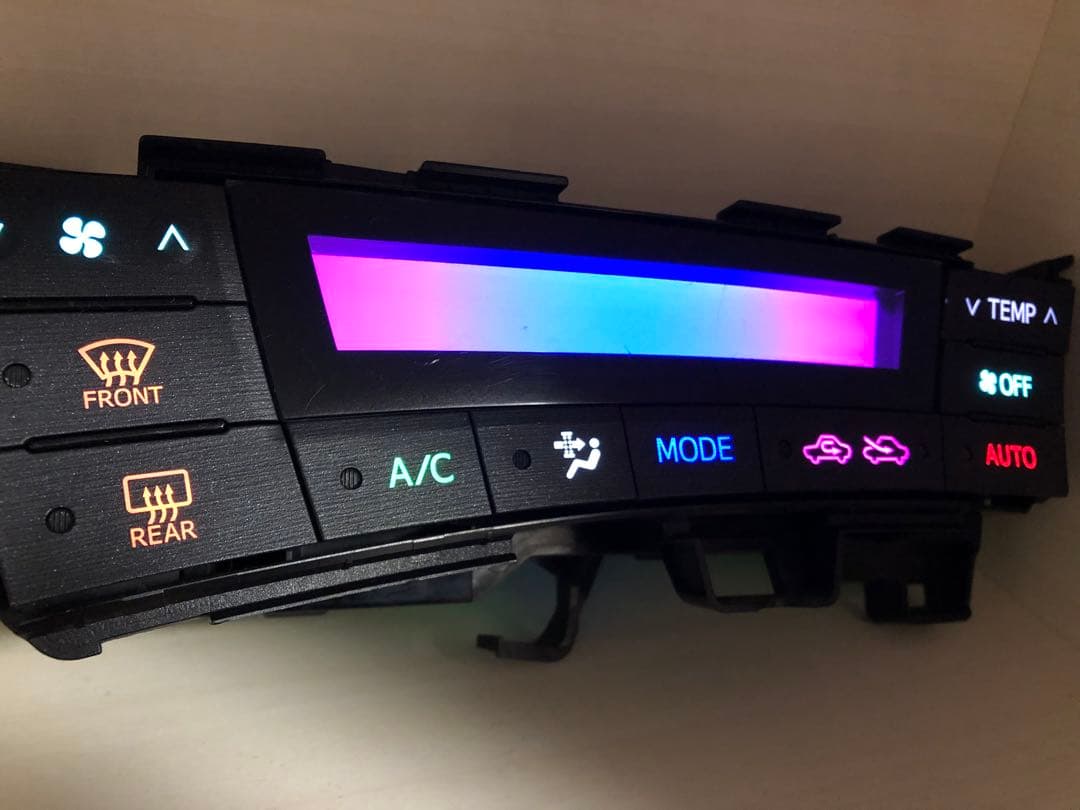 ZVW30 30プリウス　前期　エアコンパネル LED打ち替え済み　カラフル 2