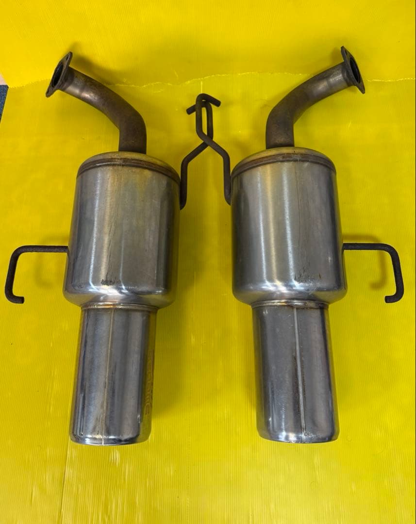 スバル レガシィ BP5 および BL5 (STI) マフラー