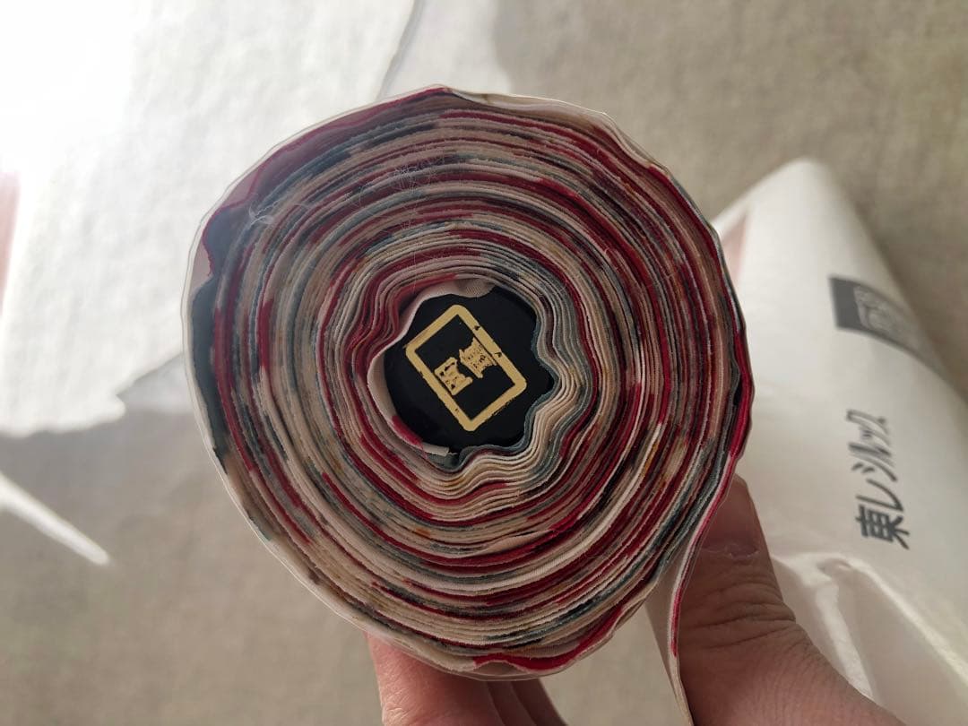 岡重　長襦袢反物　赤い椿と白い梅