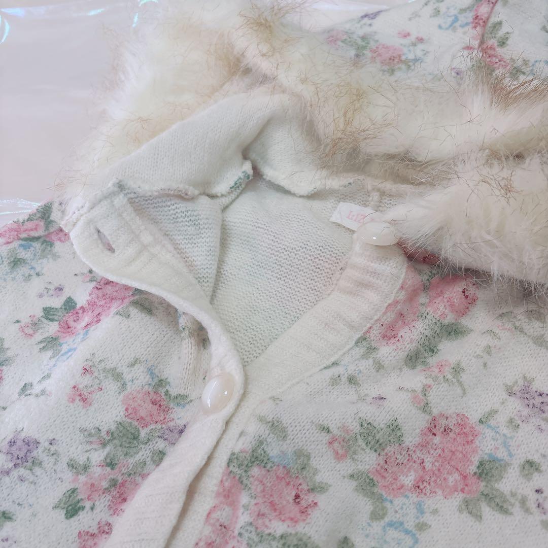 LIZLISAリズリサ　フード付花柄ポンチョ　ケープ　クリーム色