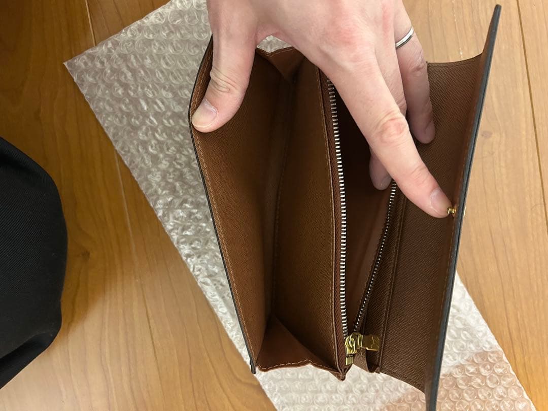 ルイヴィトン　LOUIS VUITTON 長財布