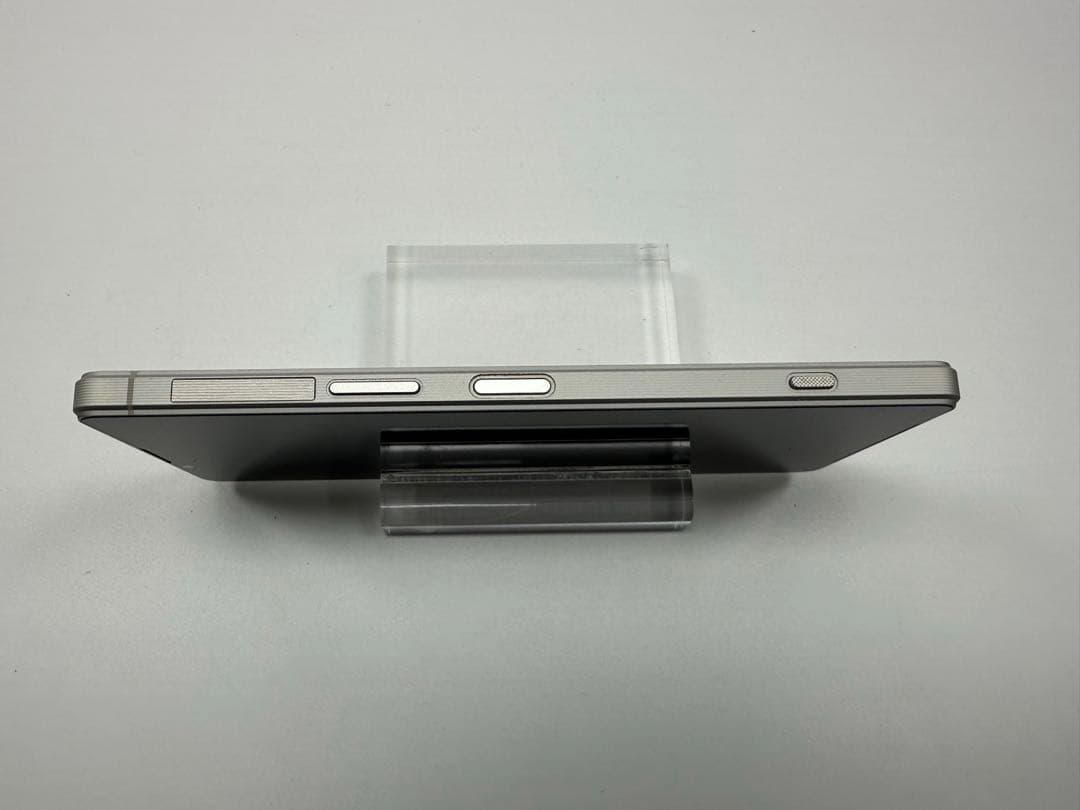 SONY Xperia 1 V docomo SO-51D シルバー