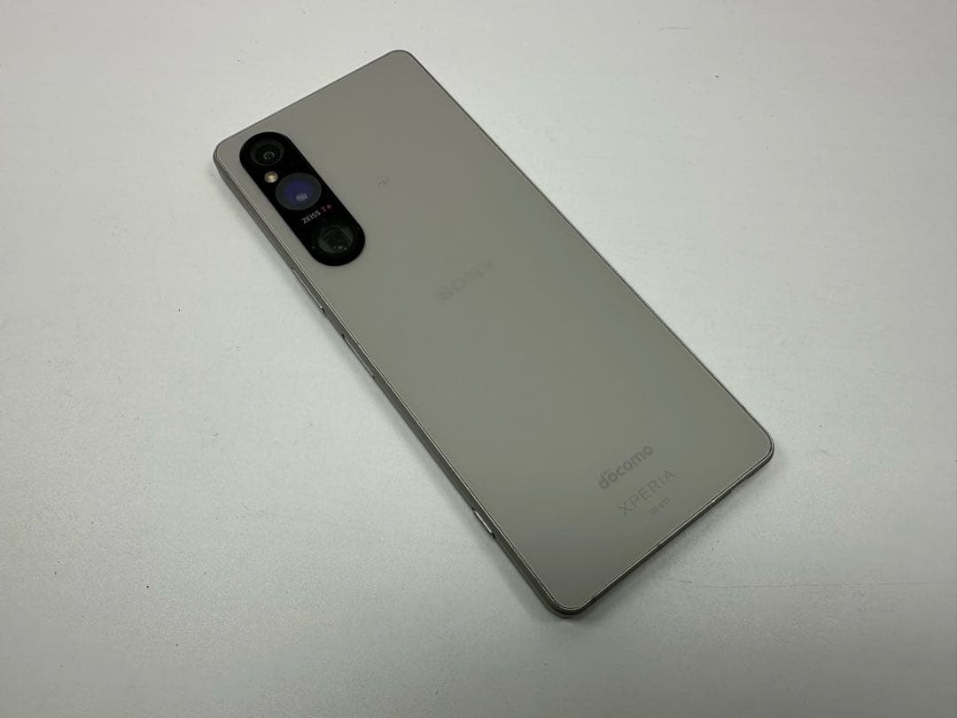 SONY Xperia 1 V docomo SO-51D シルバー