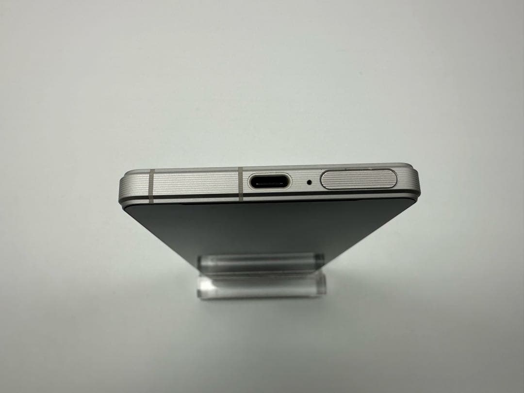 SONY Xperia 1 V docomo SO-51D シルバー