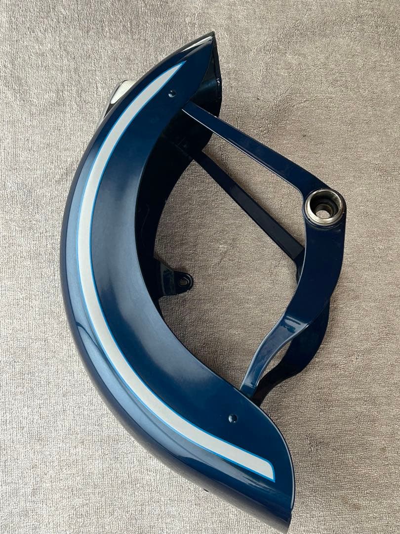 希少　ハーレーダビッドソン　純正1999FLSTSフロントフェンダー