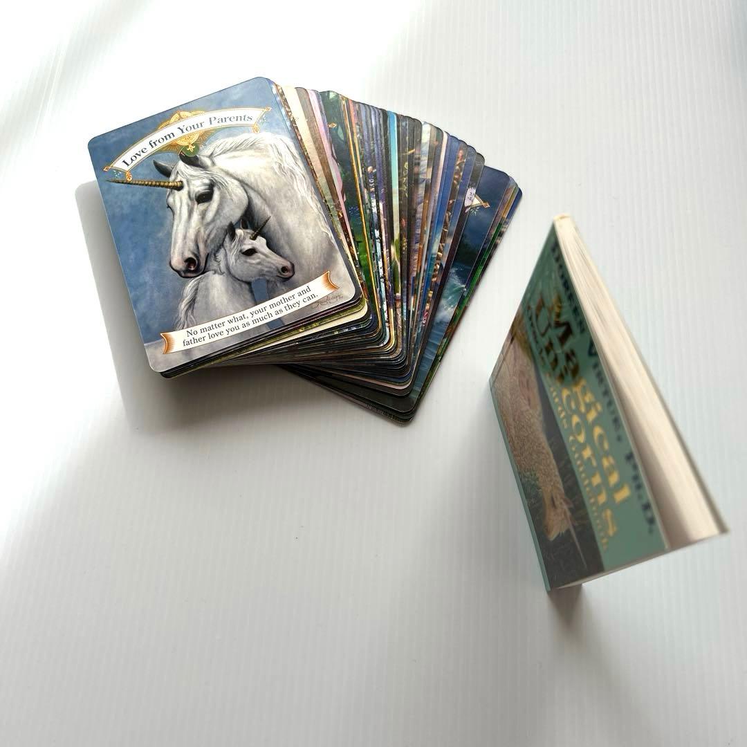 マジカルユニコーンオラクルカード日本語版