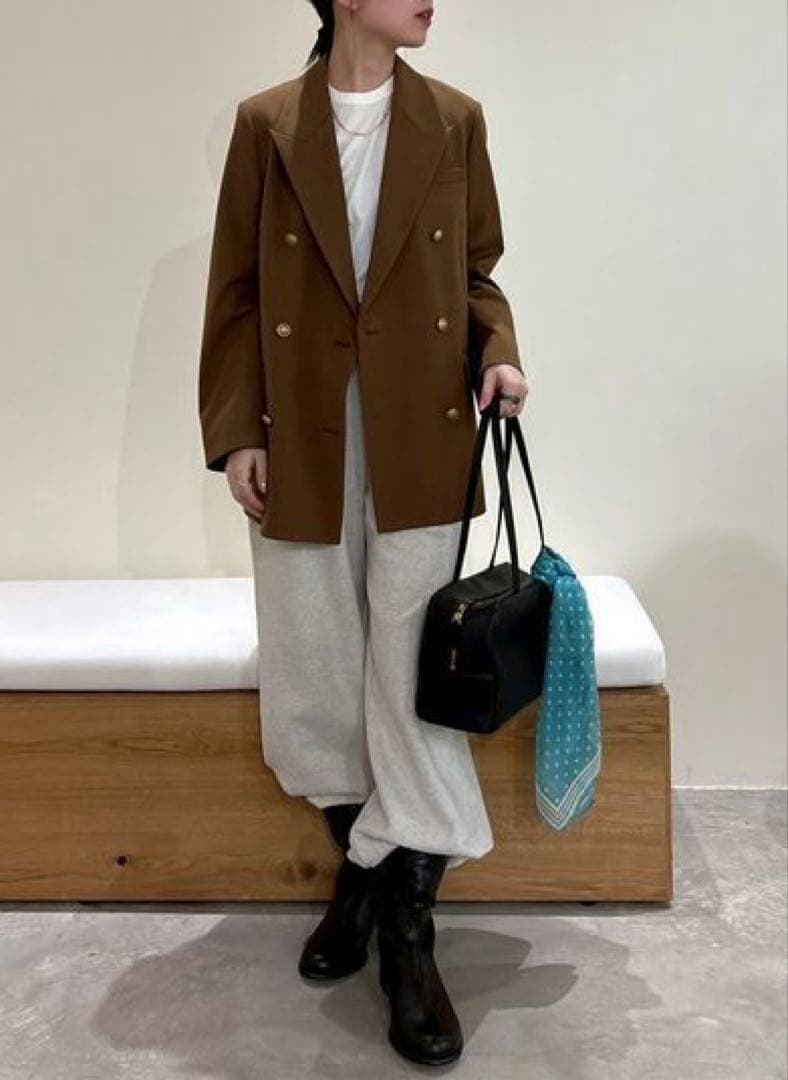 《新品タグ付き》ミラオーウェン 金釦ダブルブレストロングブレザー