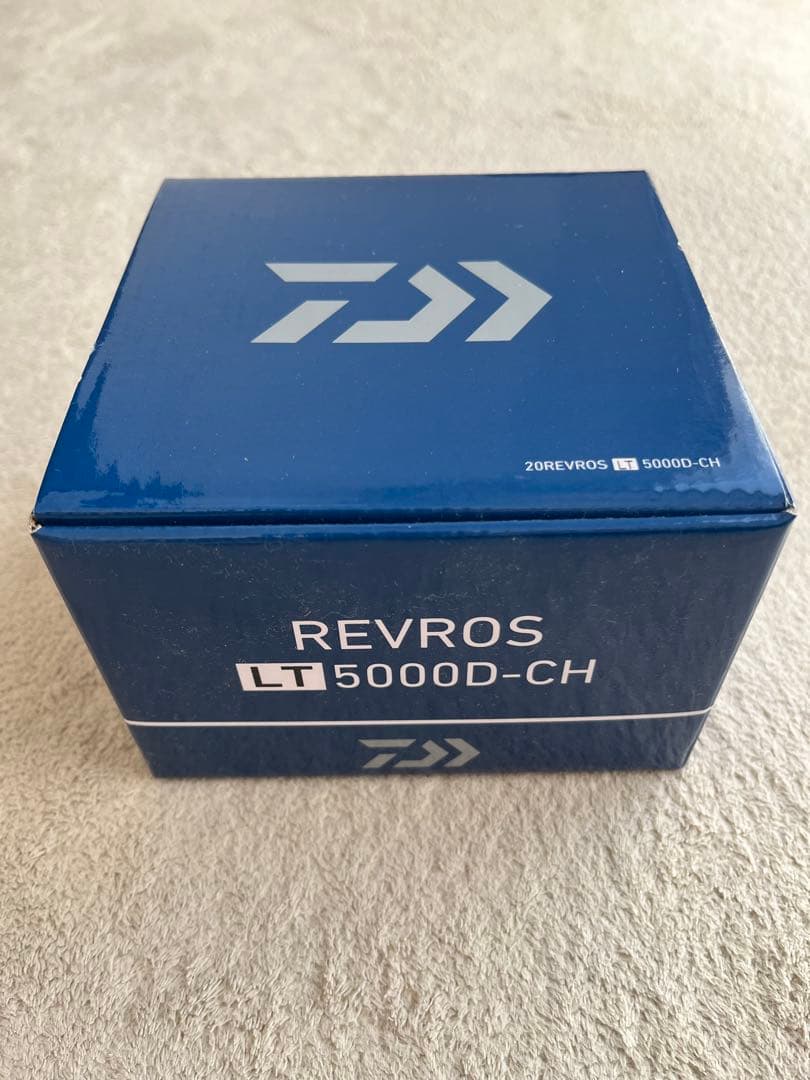 【新品未使用】DAIWA REVROS LT 5000D-CH スピニングリール