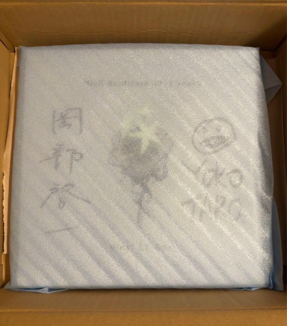 サイン入りNieR Replicant Vinyl LP Box Set