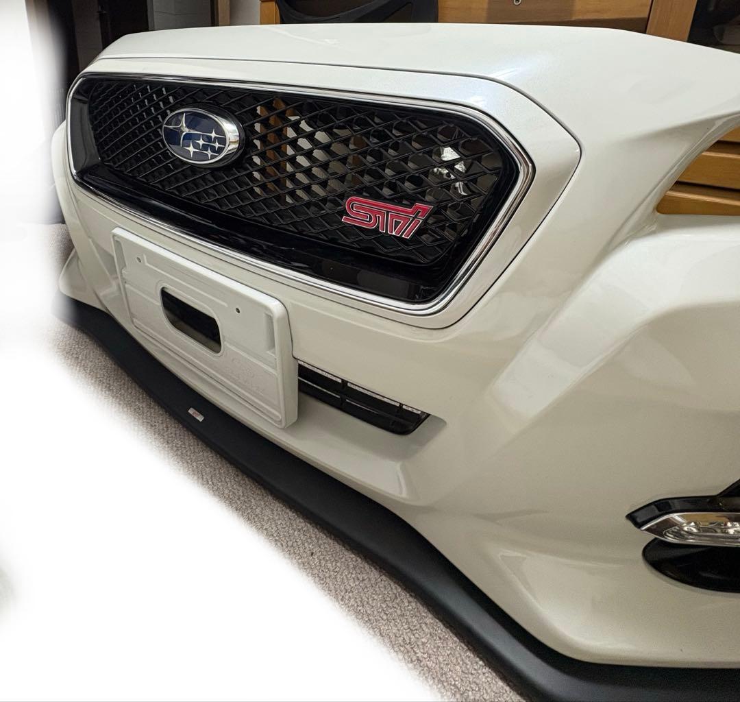 【希少】レヴォーグVM 前期メッシュグリル　stiエンブレム付き