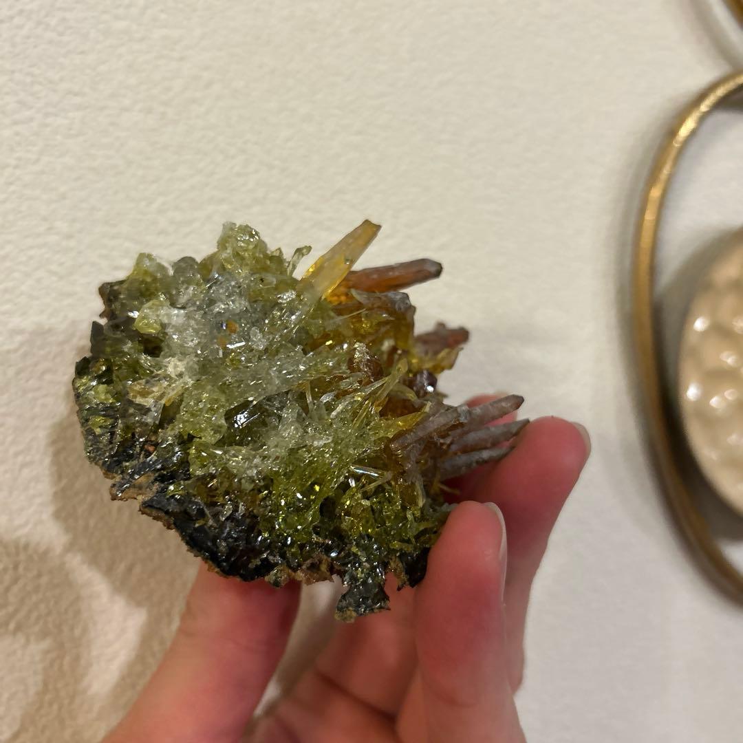 希少色 希少鉱物 ジンカイト 博物館クラス 黄緑色結晶