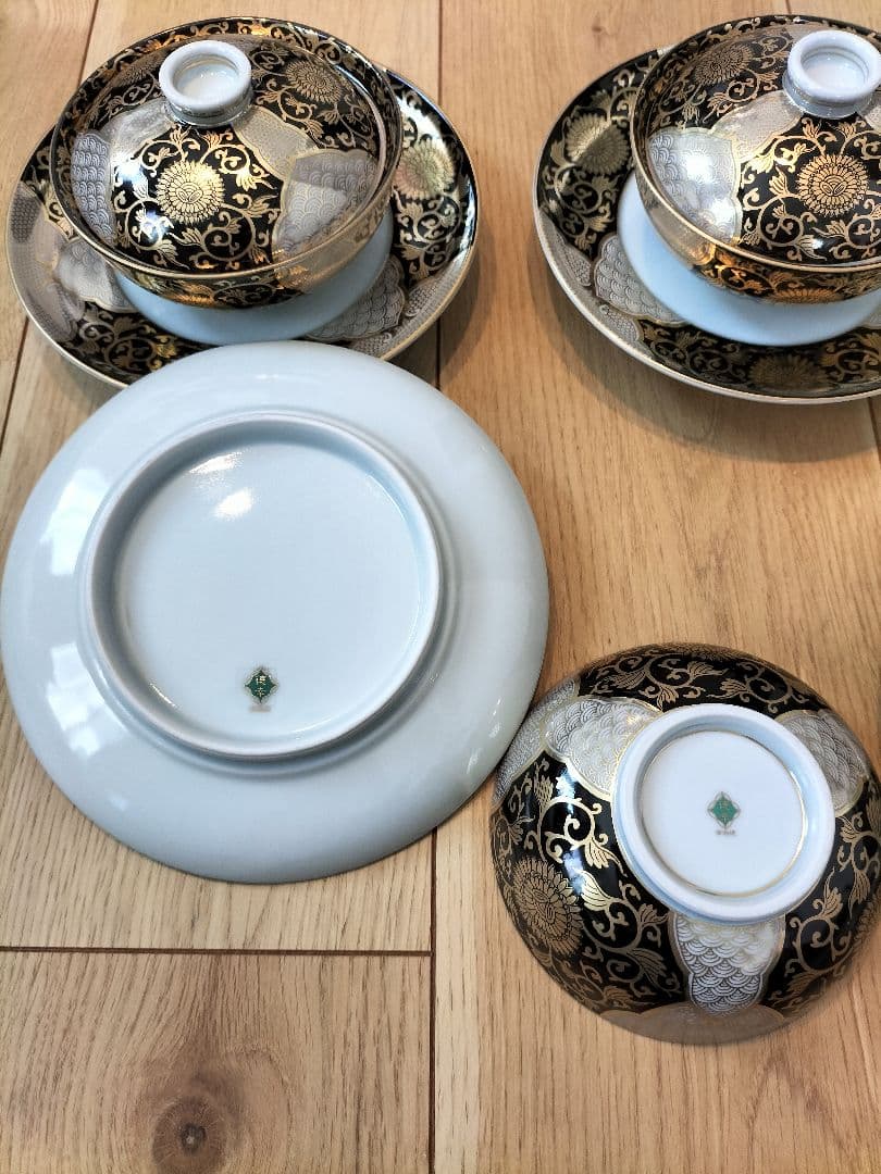 有田焼 徳幸窯 錦黒地金彩菊花紋4寸皿 新品・未使用品 5客セット台皿付き