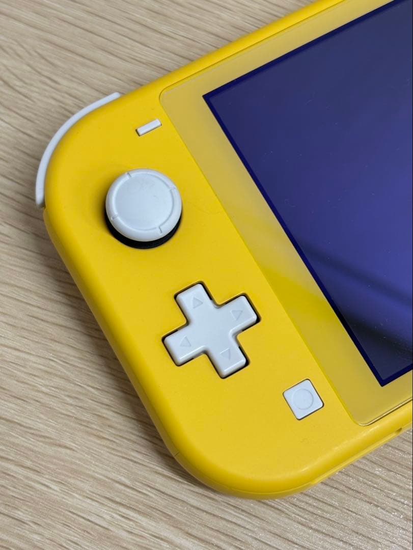 Nintendo Switch lite 本体 イエロー ニンテンドー