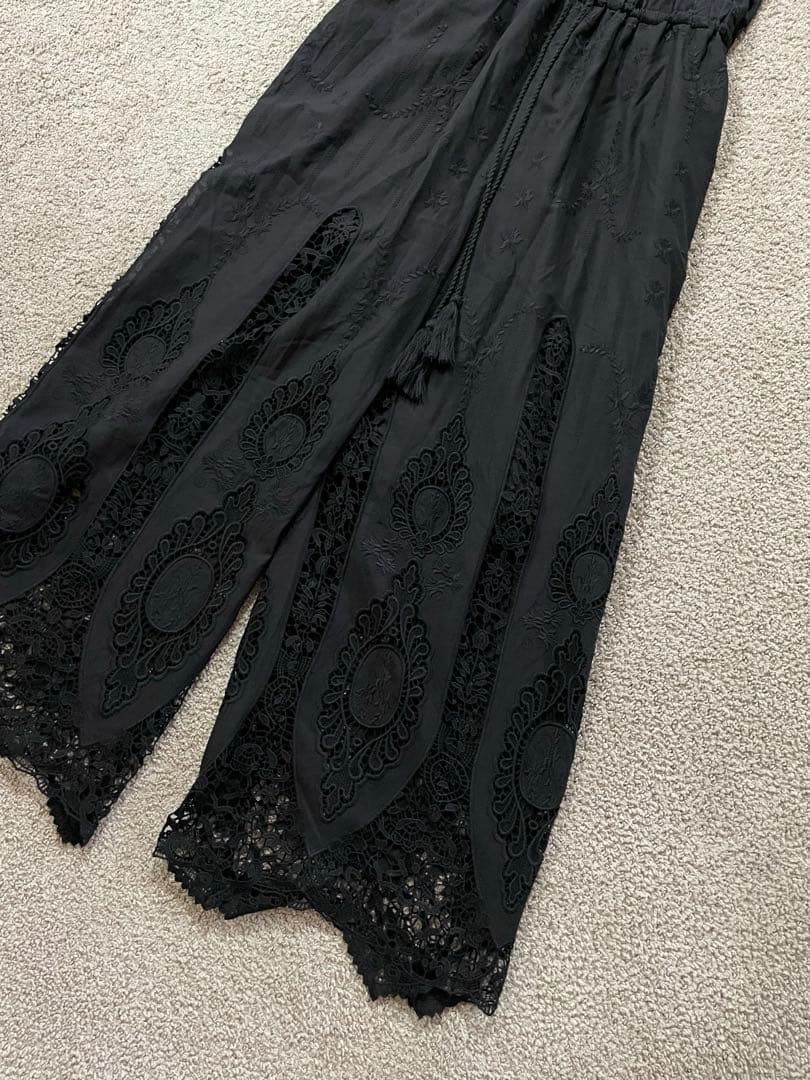 いちご　GRACE CONTINENTAL カットワーク　サロペット