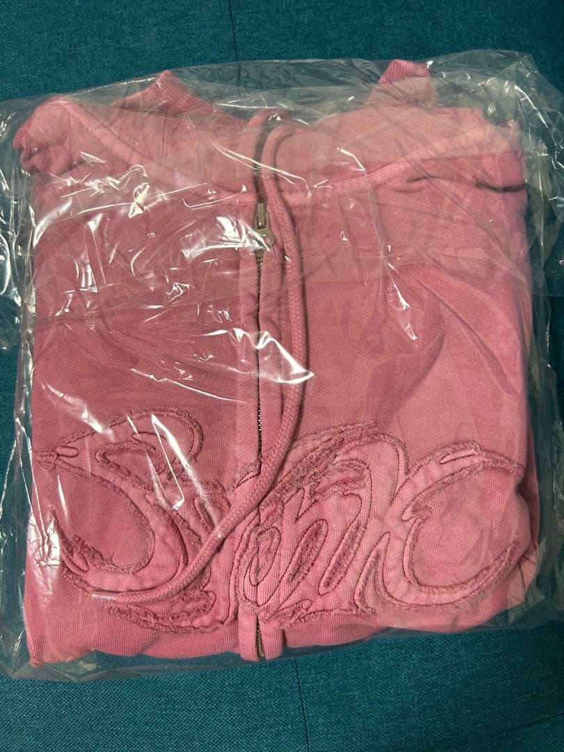 aespa ピンクフーディ