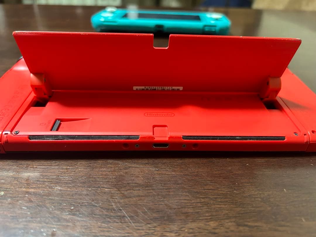 Nintendo Switch 本体 レッド ジョイコン付きマリオモデル