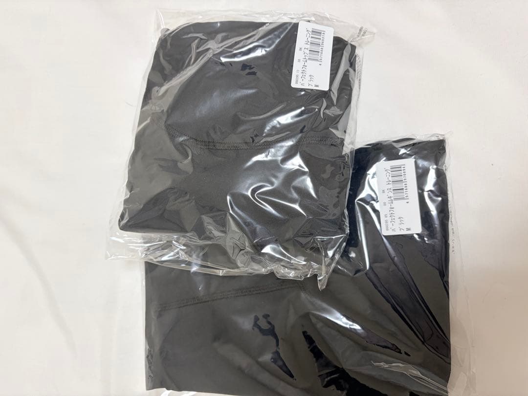 パーフェクトフォームトップス ボトム ブラック M 新品未使用 LAVA