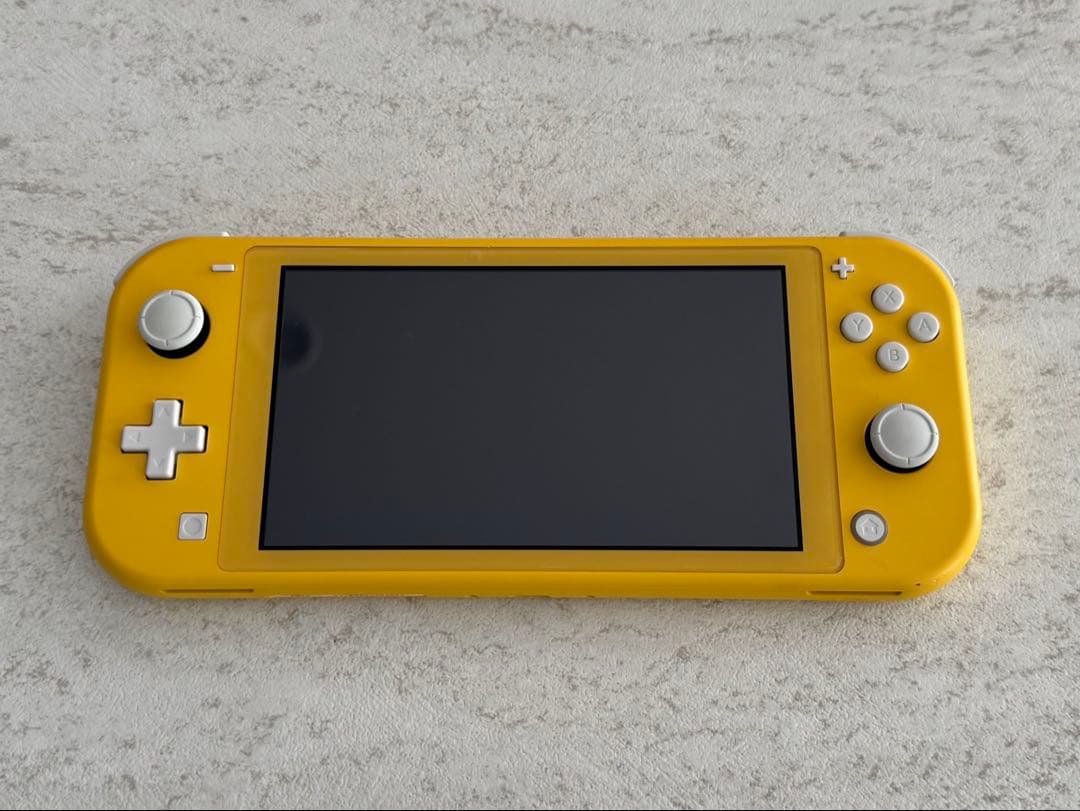 Nintendo Switch Lite イエロー 本体と充電器付き