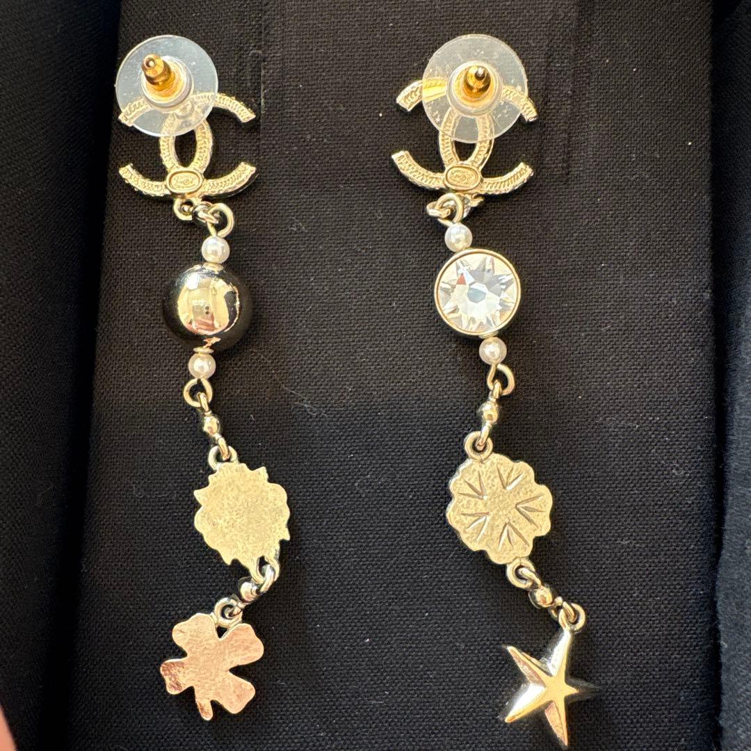 CHANEL ゴールド ロングピアス 花 星