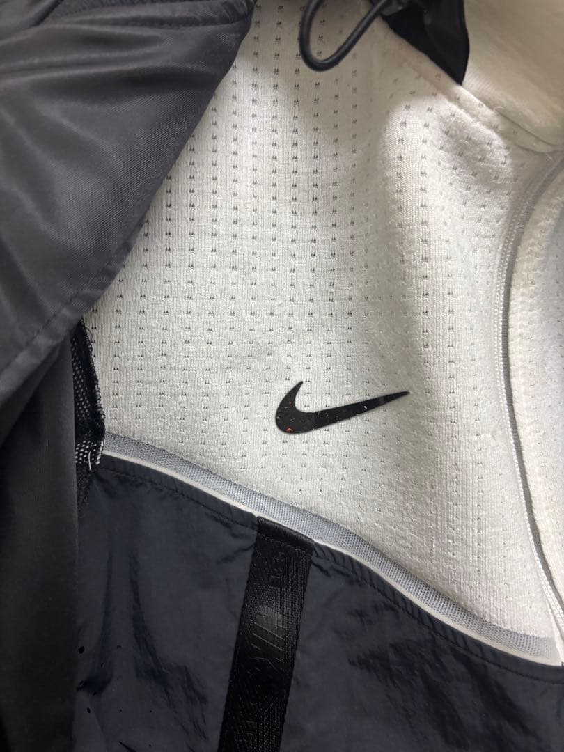 たた sacai nike ボンバージャケット