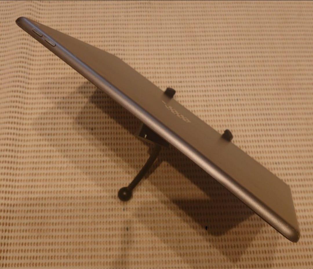 F6MDJ動作品iPad第8世代(A2270)本体32GB送料込ジャンク品