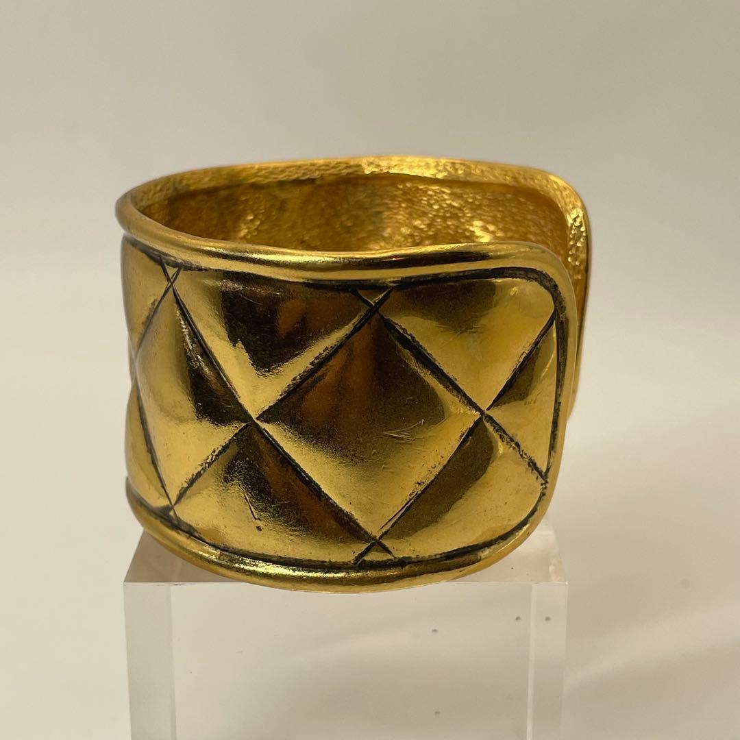 専用❗️CHANEL✨シャネル　刻印あり　ココマーク　マトラッセ　バングル