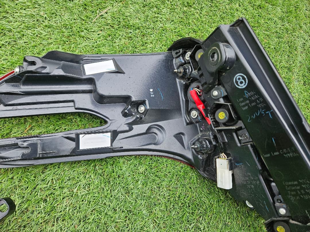 ごろ　アルファード30後期テールランプ