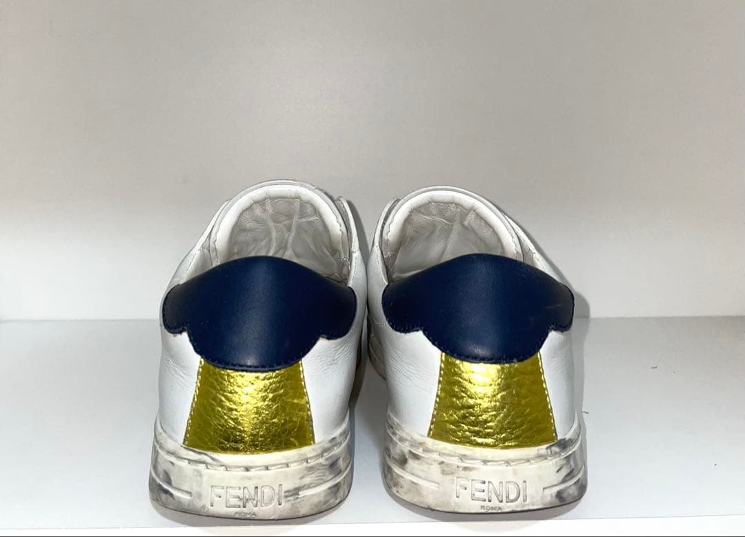 FENDI スカラップデザイン スニーカー　スリッポン