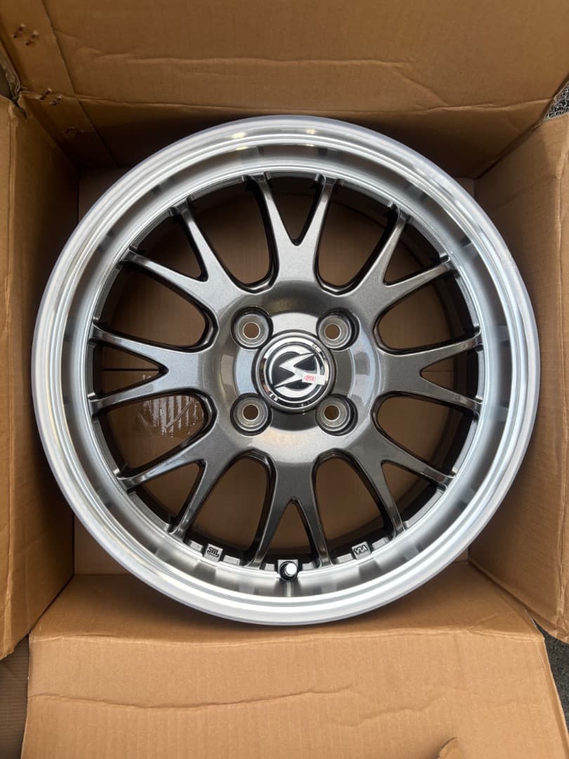 1本 ホイール 未使用品 15インチ