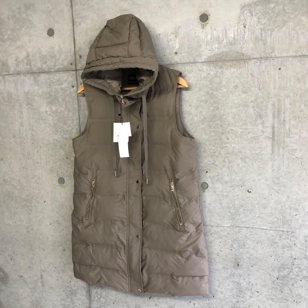 カーキ フード付きダウンベスト　ザラ　タグ付き　完売品