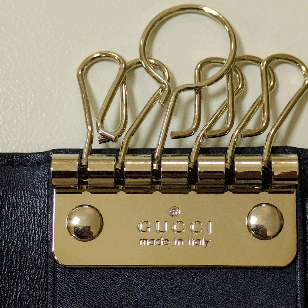 未使用品　GUCCI グッチ 6連キーケース メタリックネイビー　リボン