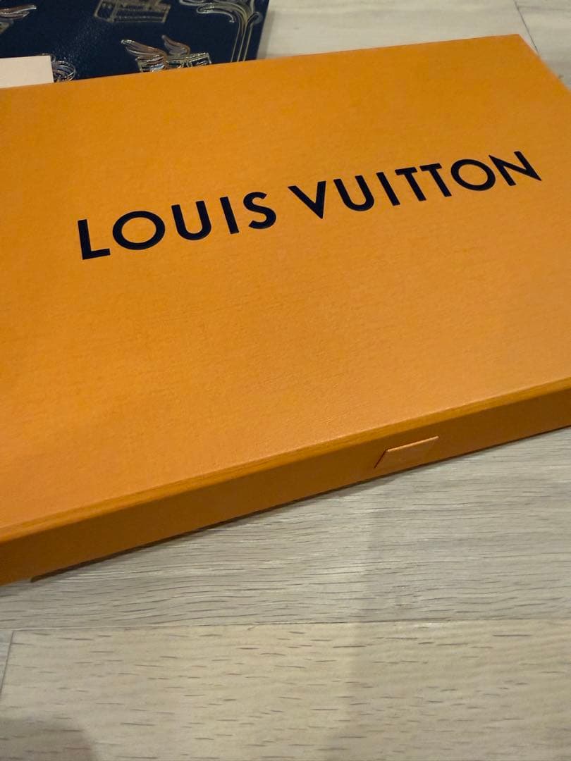 Louis Vuitton ミニマフラー 黒　ルイヴィトン