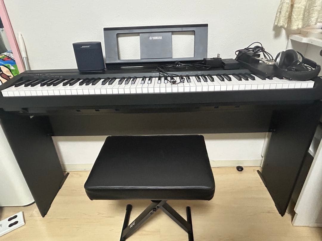 〇ぴー〇 Yamaha 88鍵 電子ピアノ ヘッドフォン、イス、ペダル付き