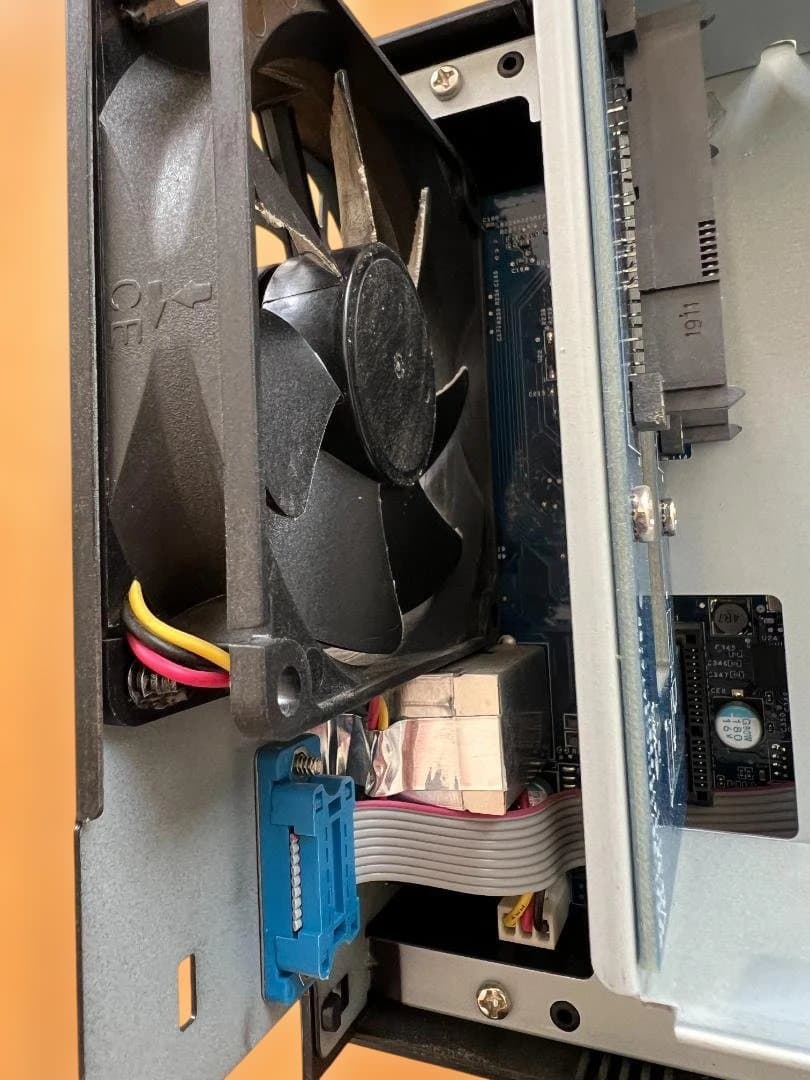 Synology NVR1218 (USBトングル付)