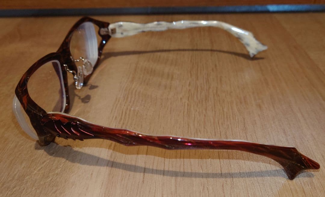 超希少品 モンスターハンターxALOOKコラボメガネ ラオシャンロンモデル