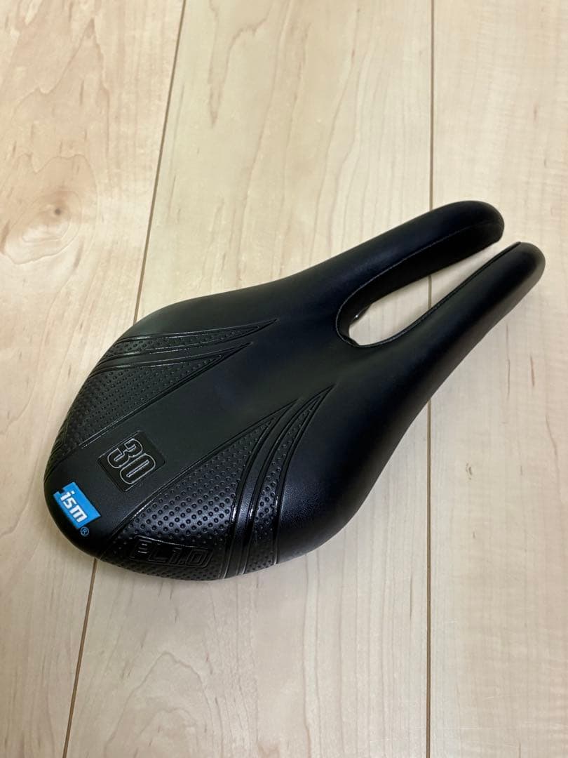 ism PL1.0 ロードバイクサドル