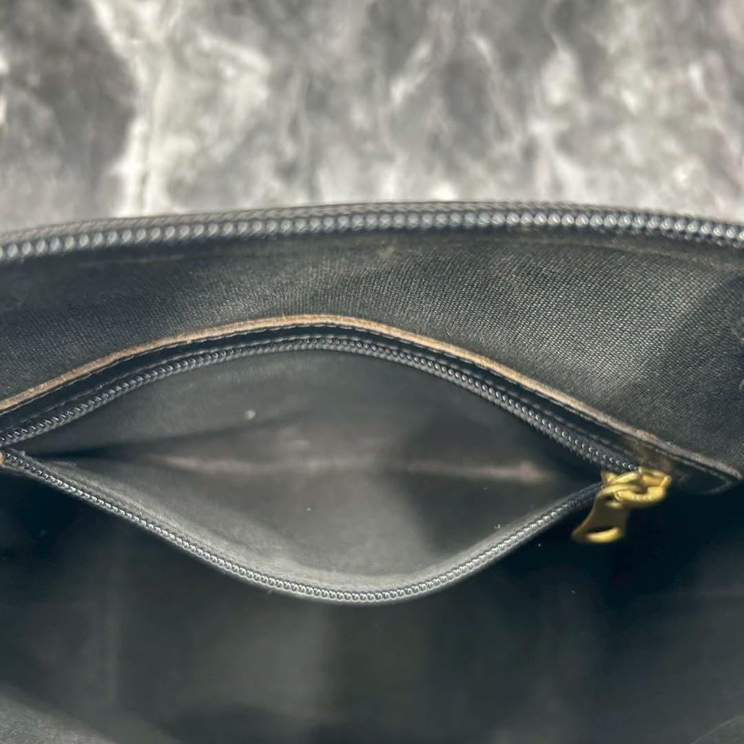 【希少/大容量】イルビゾンテ ショルダーバッグ バケツ型 ブラック レザー A4